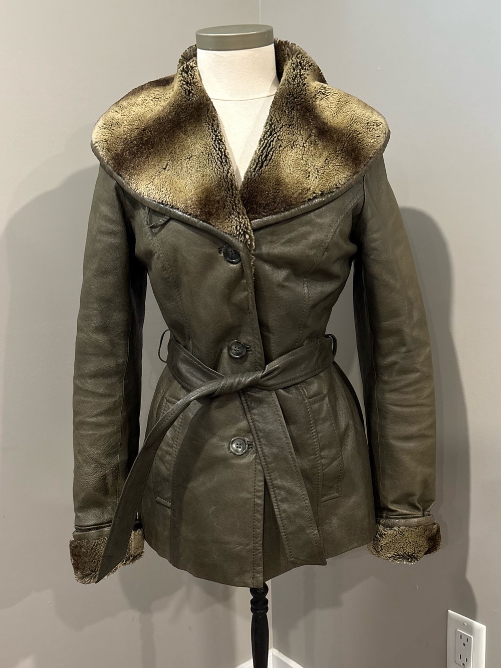Vintage Danier Olive Green Leather Shearling-Trim Belted Jacket